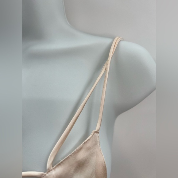 🌺 3/$15 Boohoo Pink Camis Sleeveless V-Neck Strappy Basic Tops Size M - Picture 4 of 5